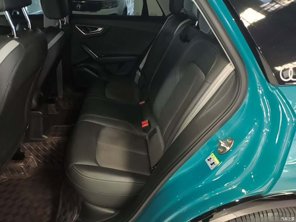Audi Q2L, 2021 17