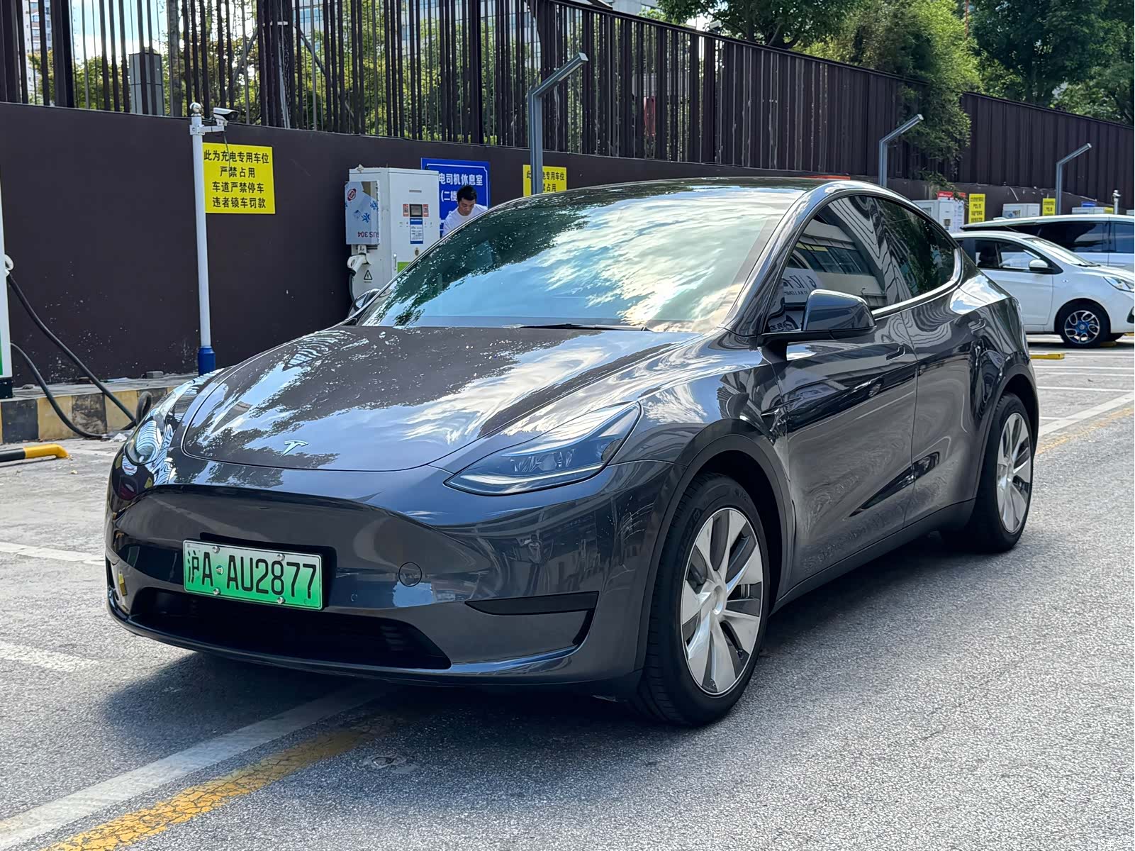 Tesla Model Y, 2022 1