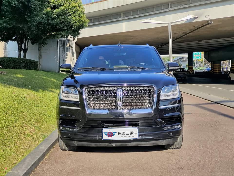 Lincoln Navigator