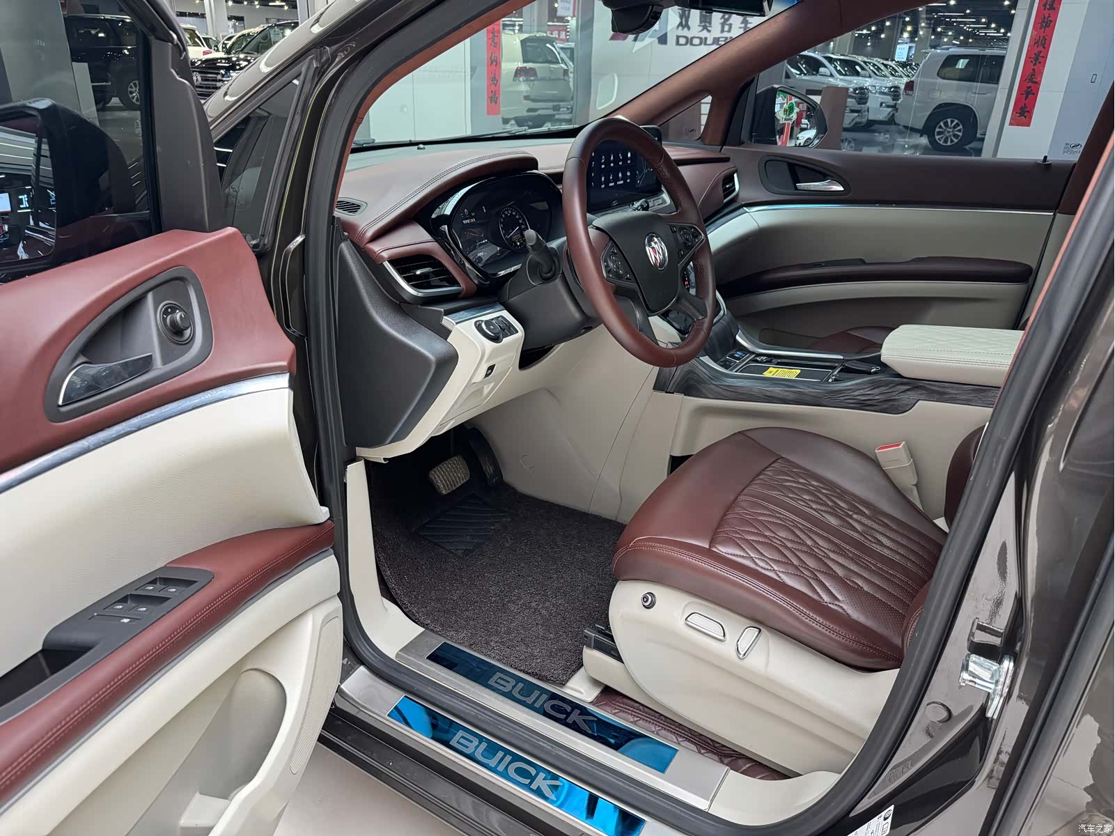 Buick GL8, 2021 4