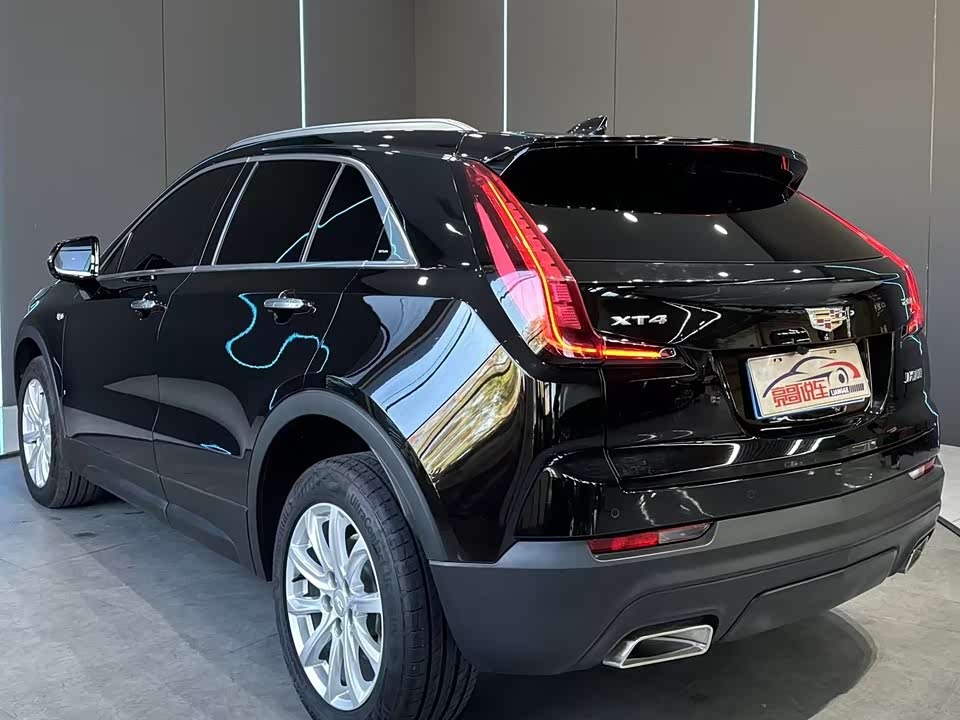 Cadillac XT4
