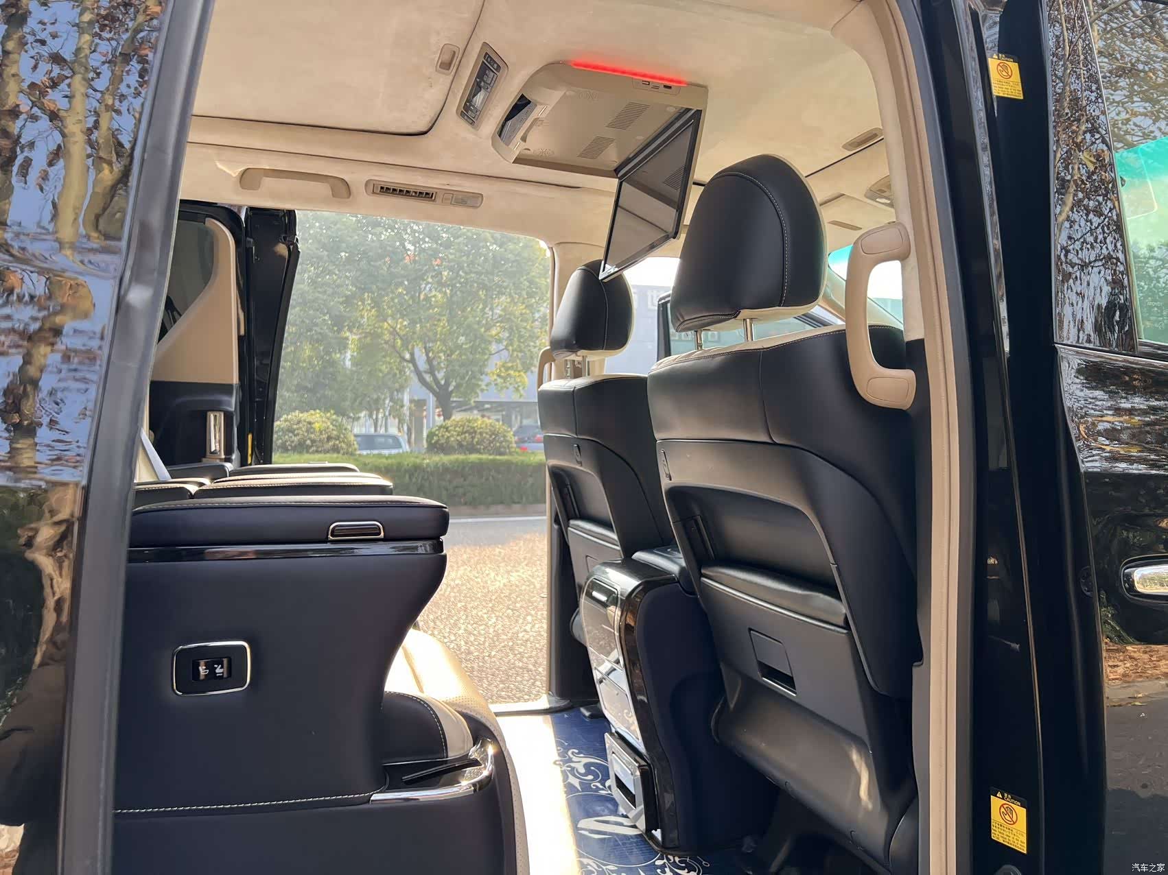 Toyota Alphard, 2012 14