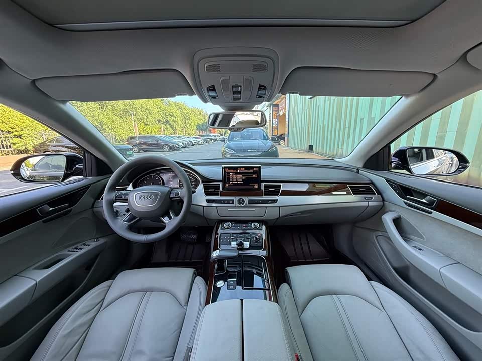 Audi A8