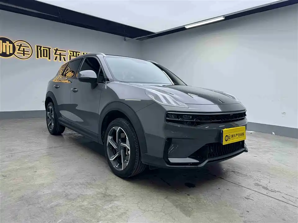 Lynk & Co 06 Lynk & Co 06