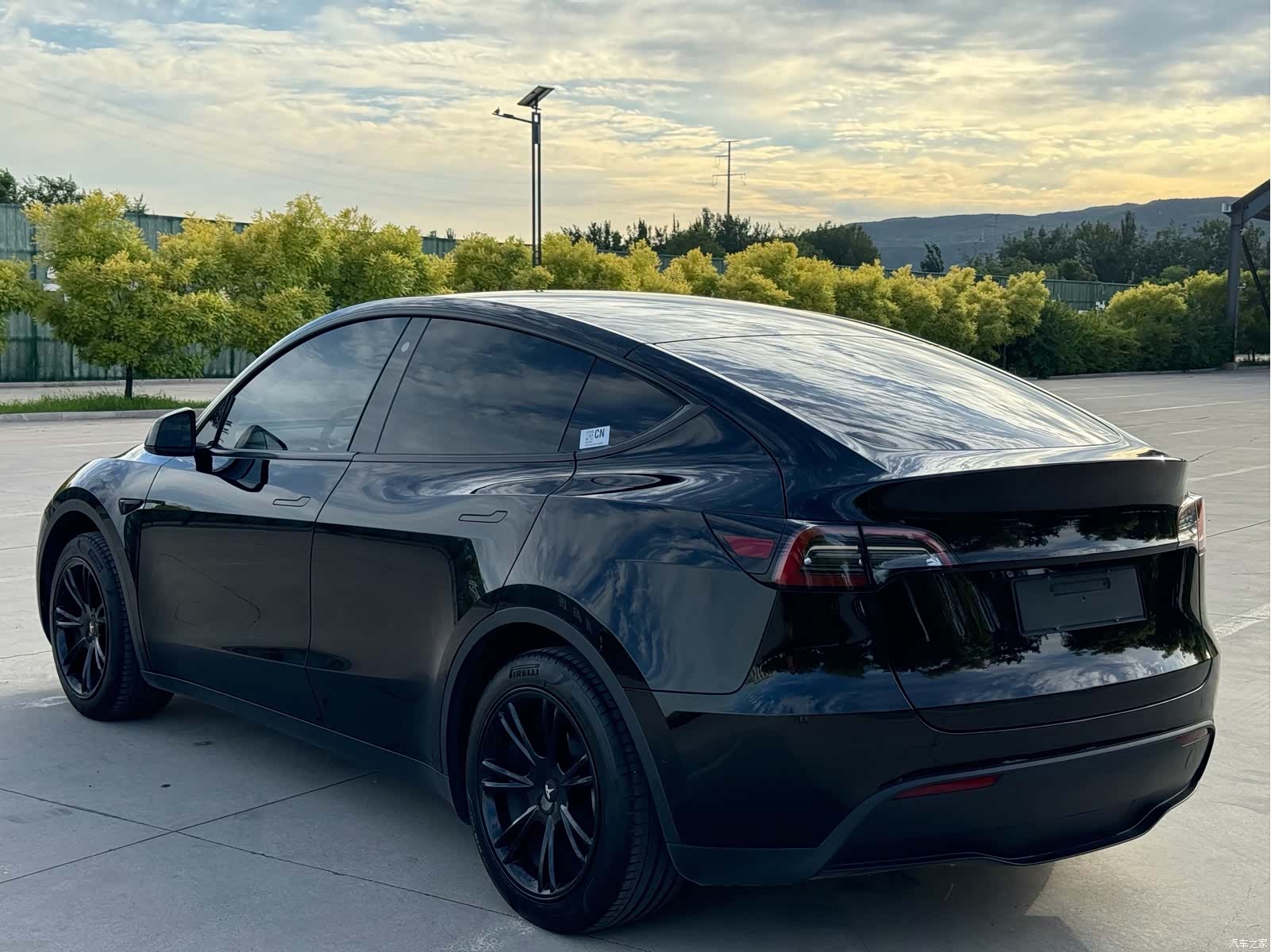 Tesla Model Y, 2023 18