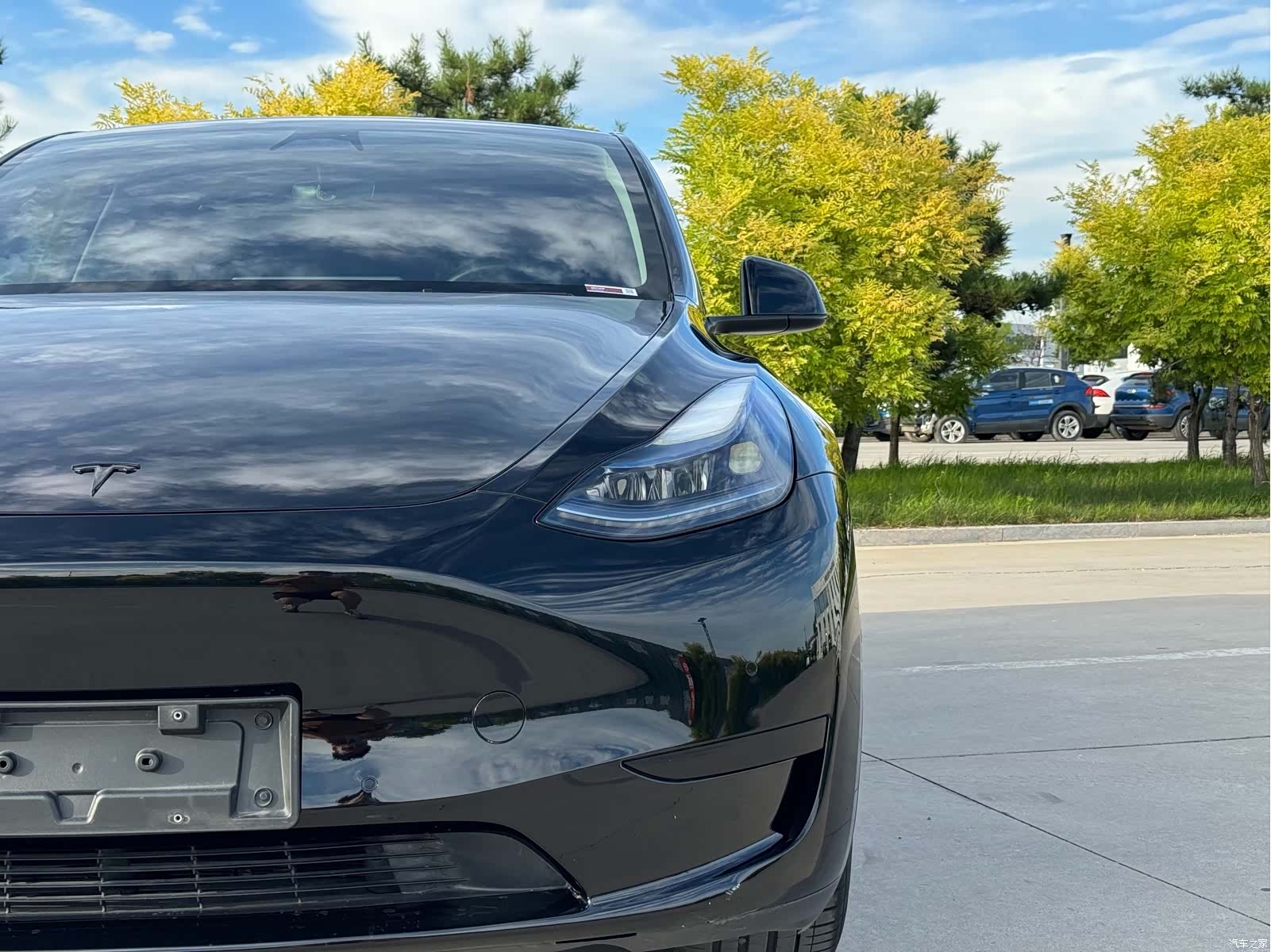Tesla Model Y, 2023 4