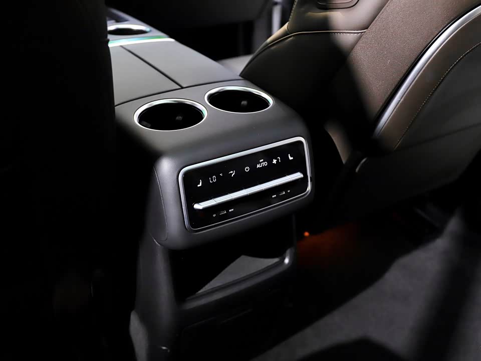 Li Auto Ideal L8