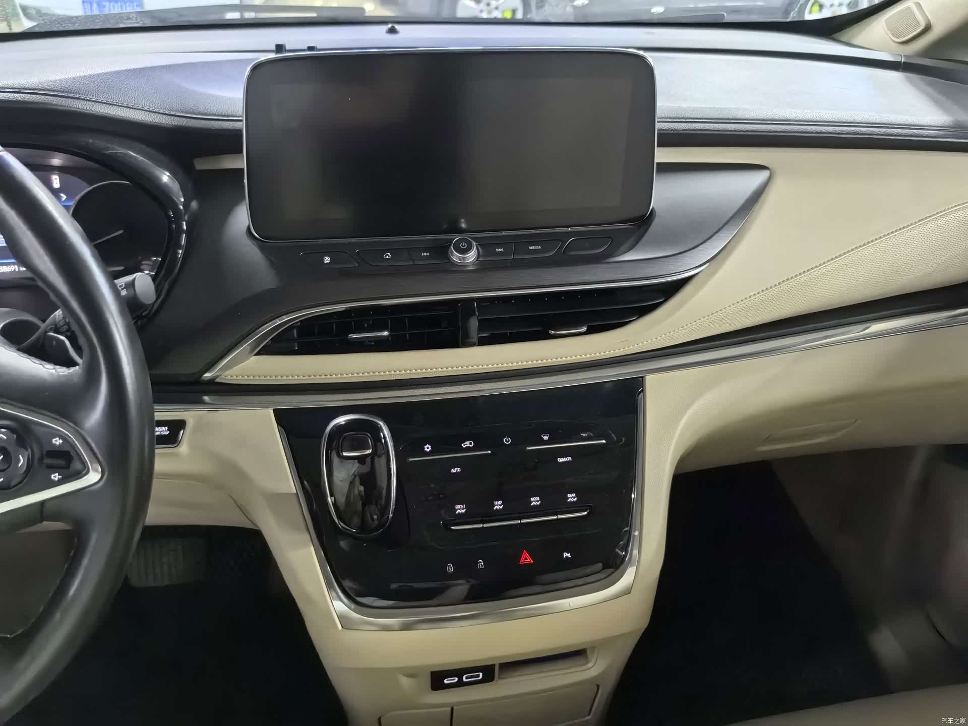 Buick GL8, 2023 11