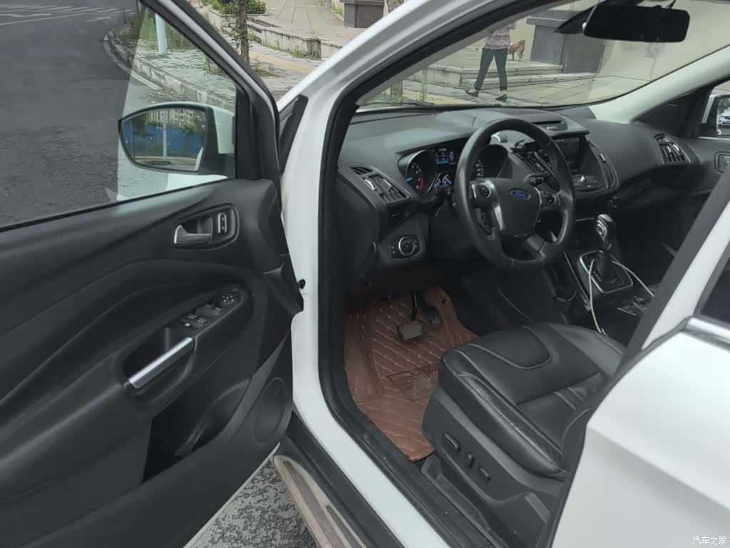 Ford Kuga, 2015 14