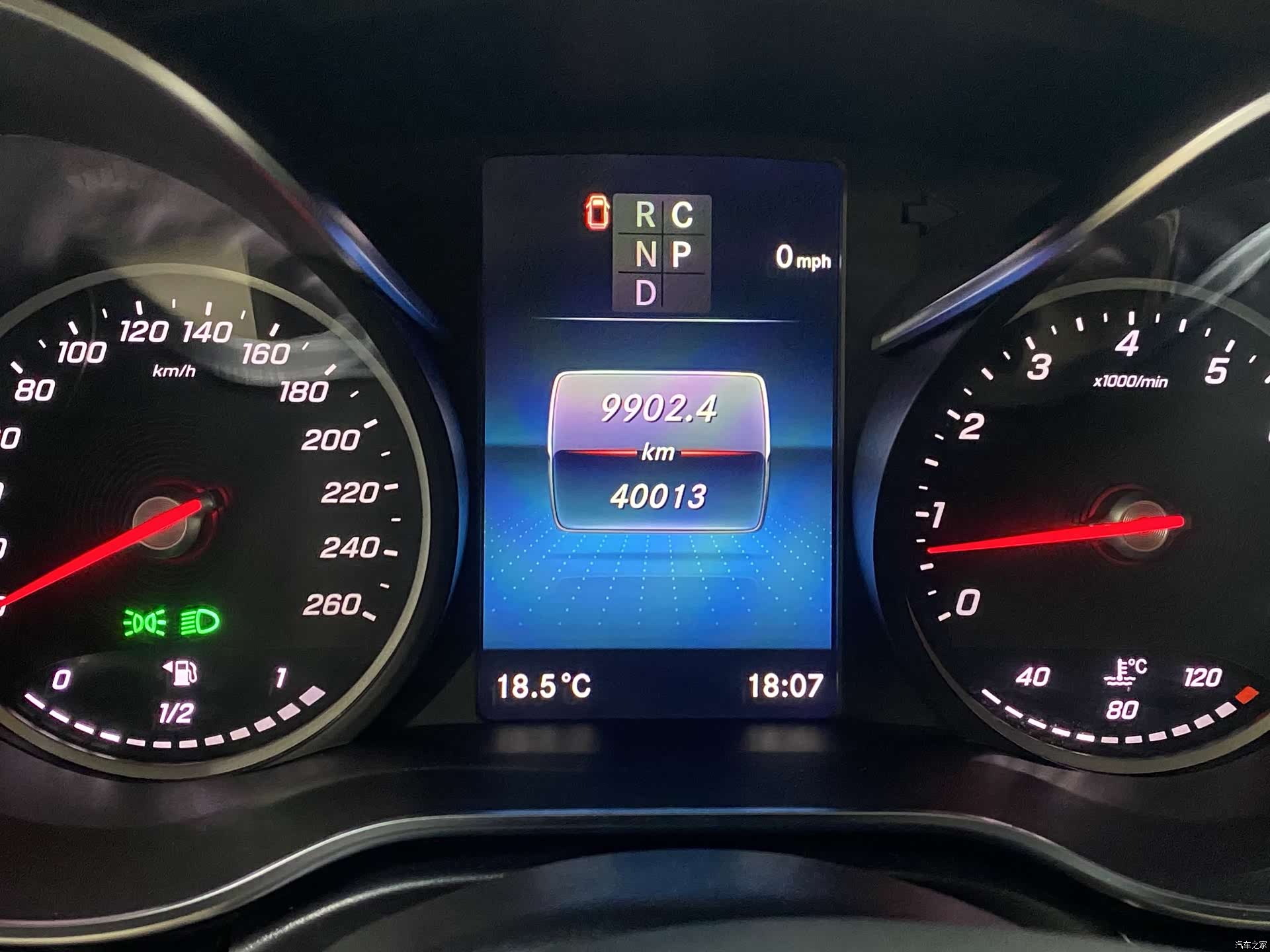 Mercedes-Benz V-Class, 2024 6