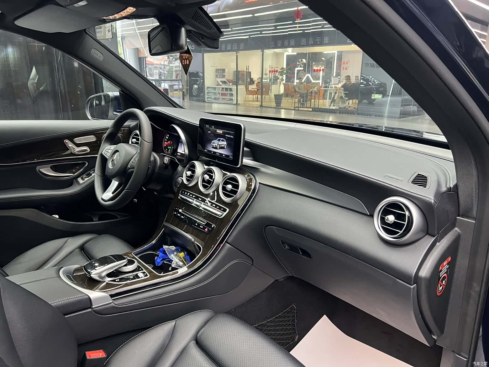 Mercedes-Benz GLC, 2018 12
