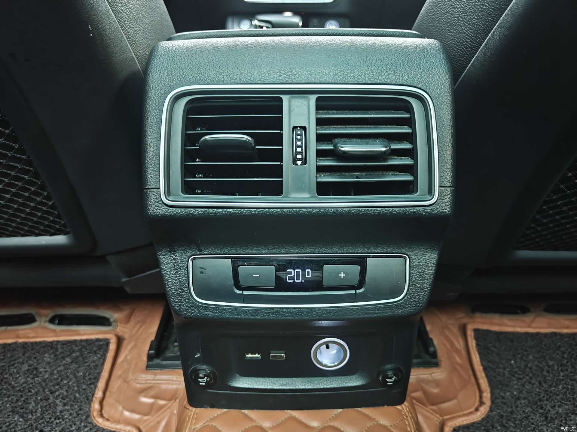 Audi Q5L, 2020 все фото