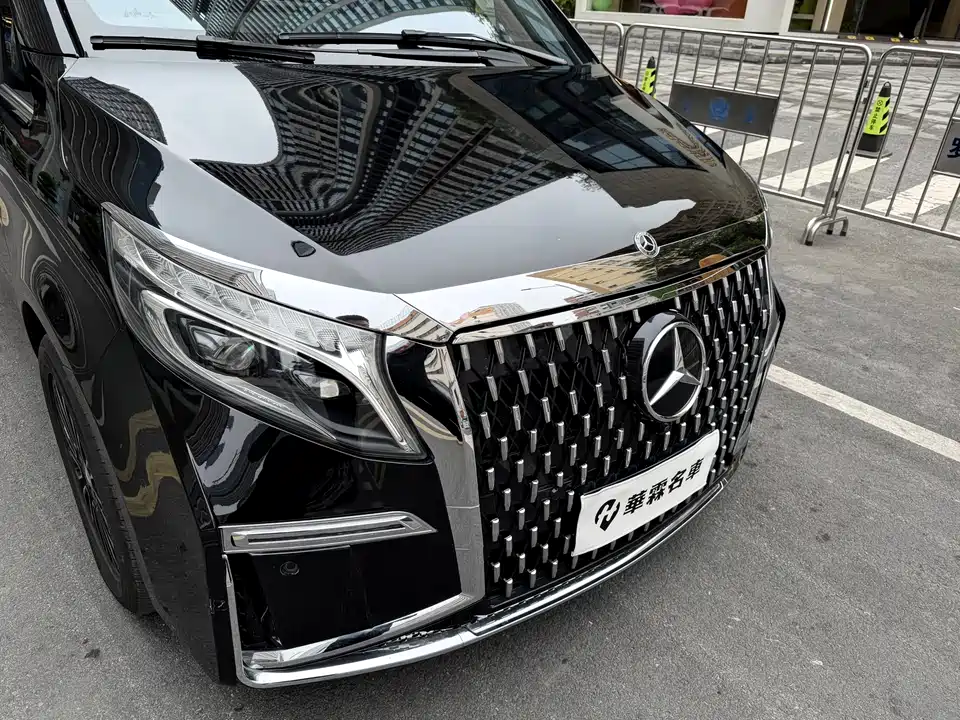 Mercedes-Benz V-class