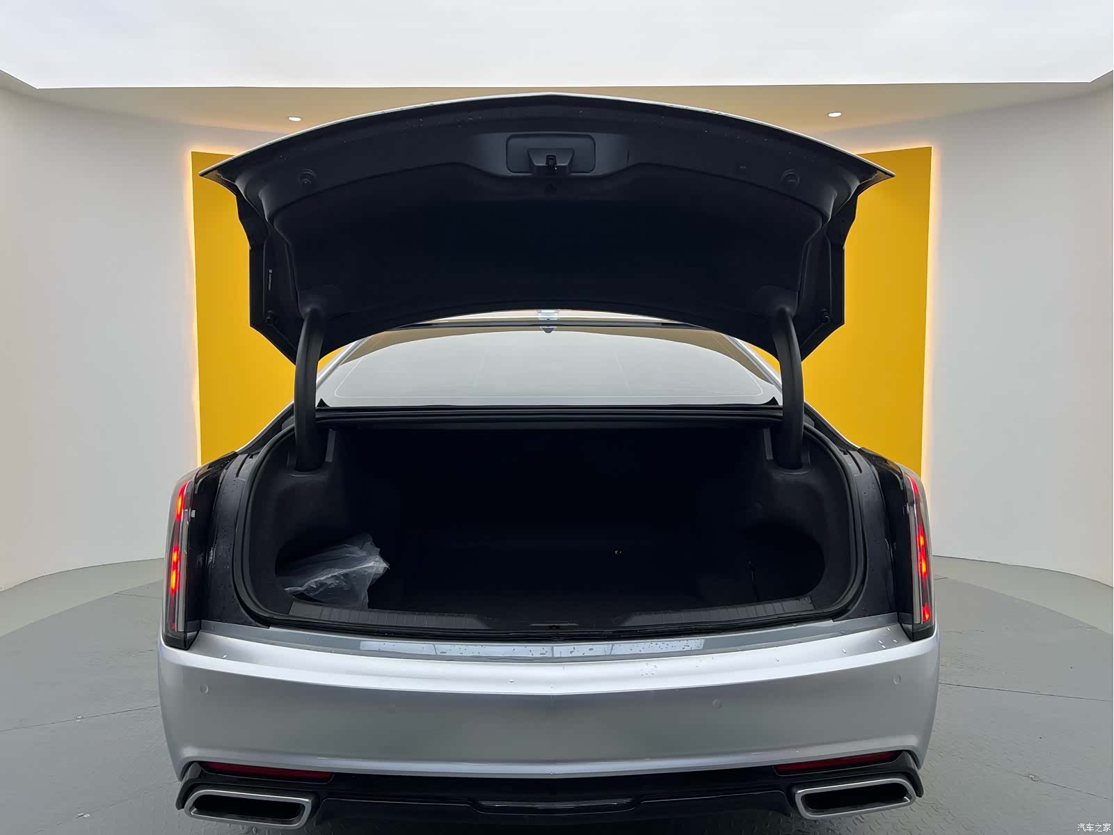 Cadillac CT6, 2025 31
