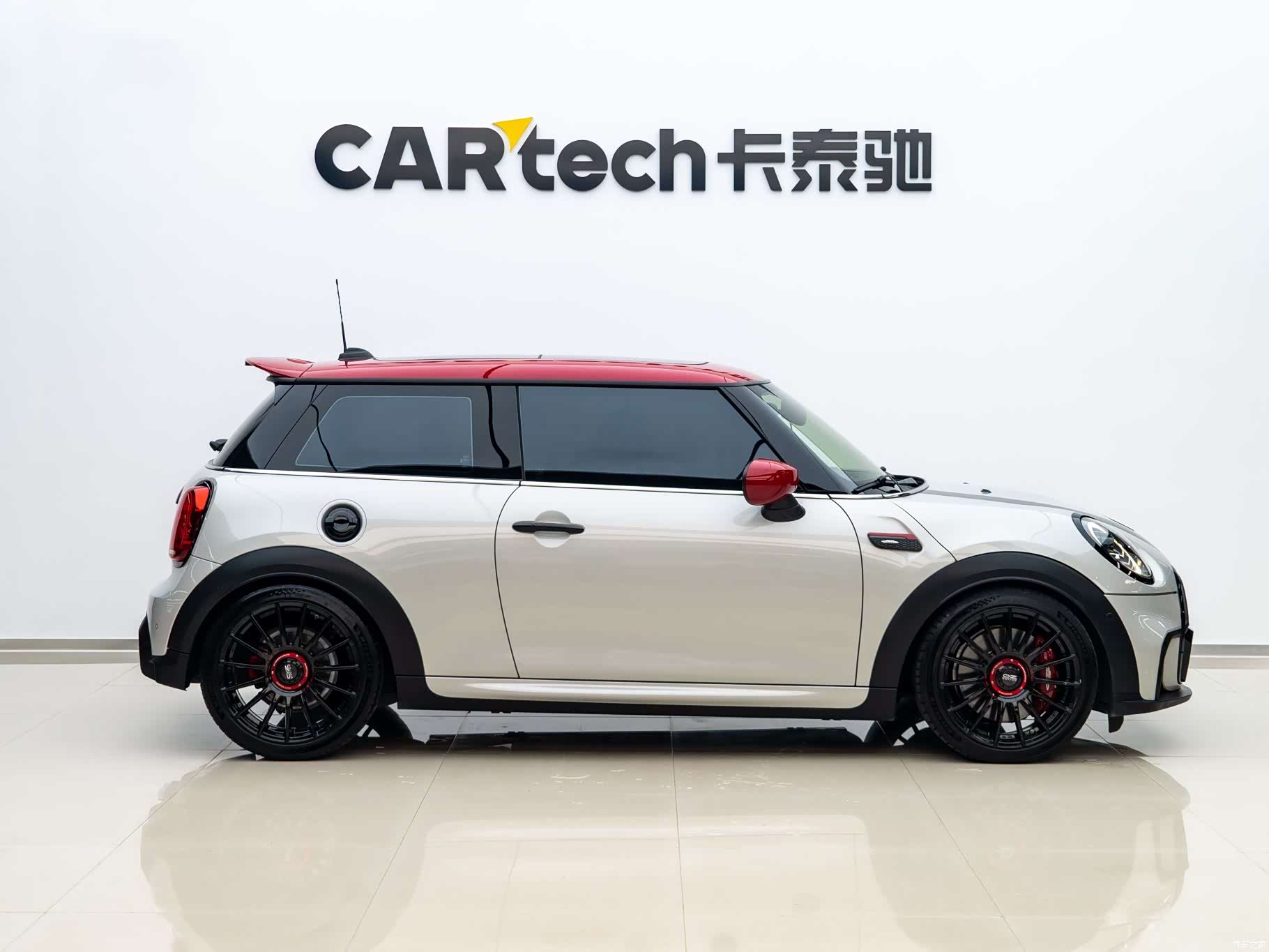 Mini Cooper, 2023 3