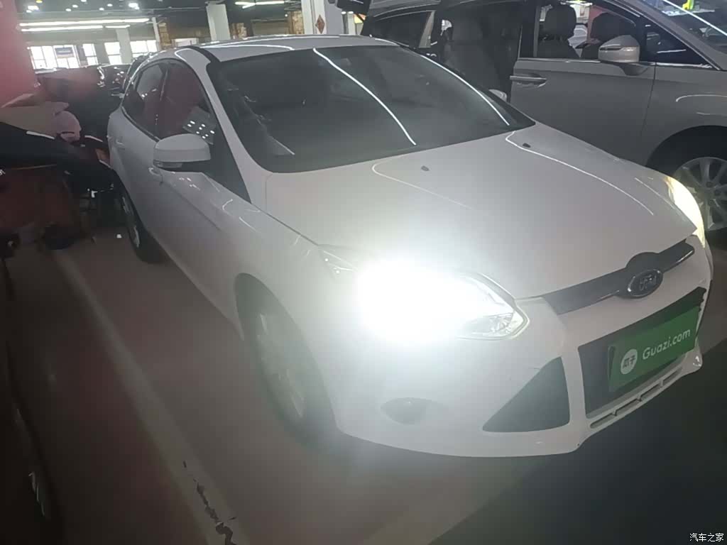Ford Focus, 2015 4