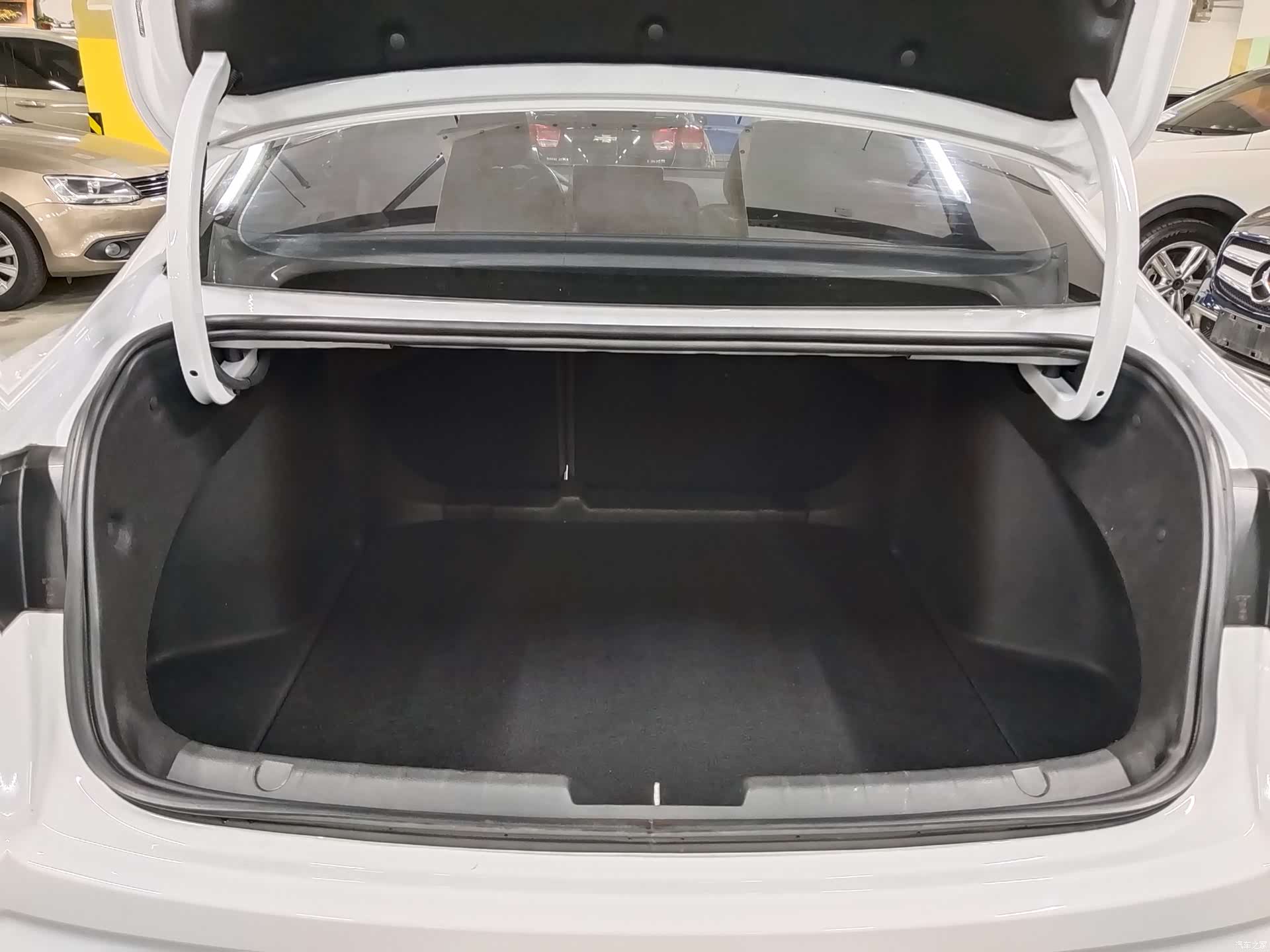 Geely Preface, 2022 13