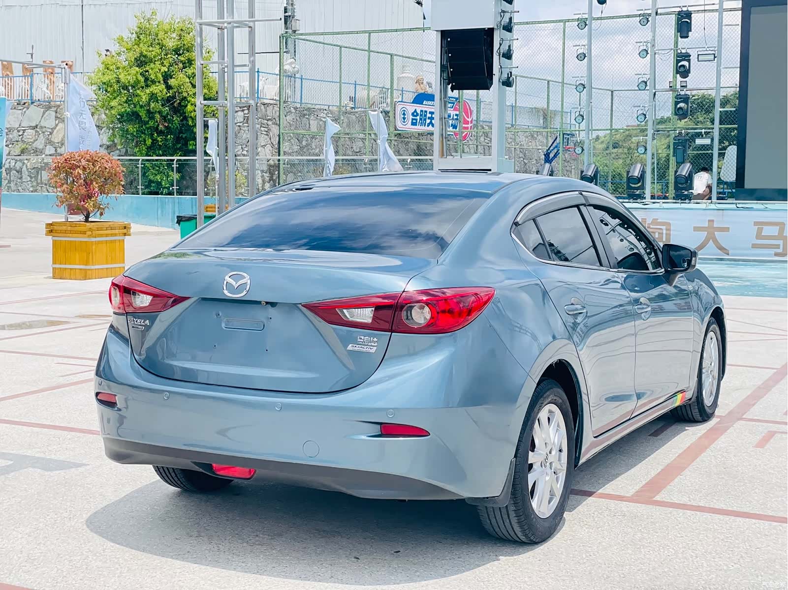 Mazda Mazda3, 2015 13
