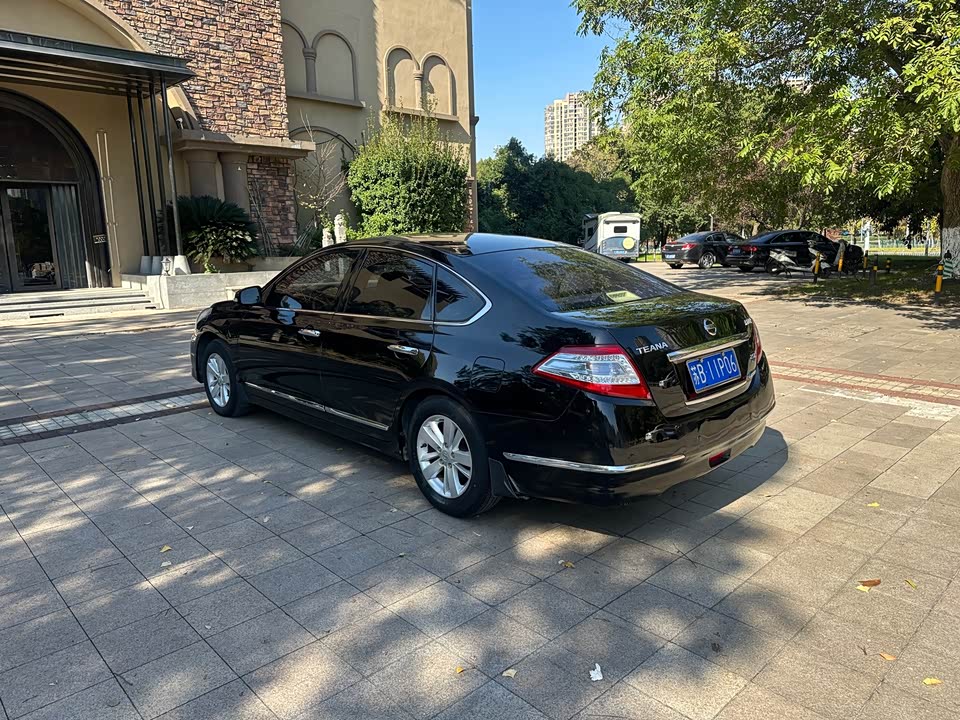 Nissan Teana