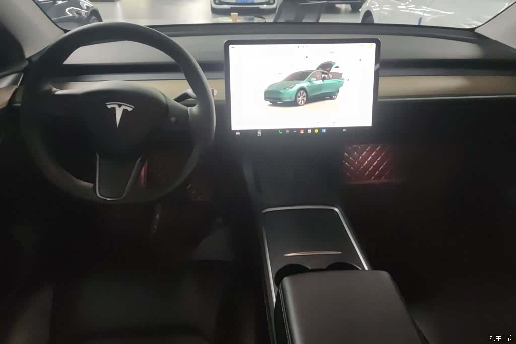Tesla Model Y, 2023 12