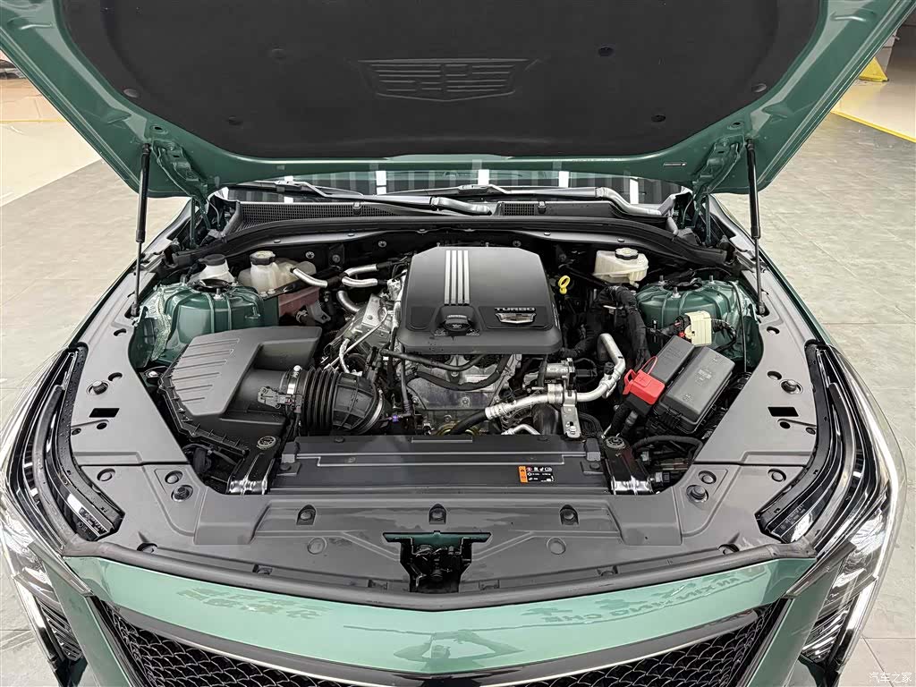 Cadillac CT5, 2025 8