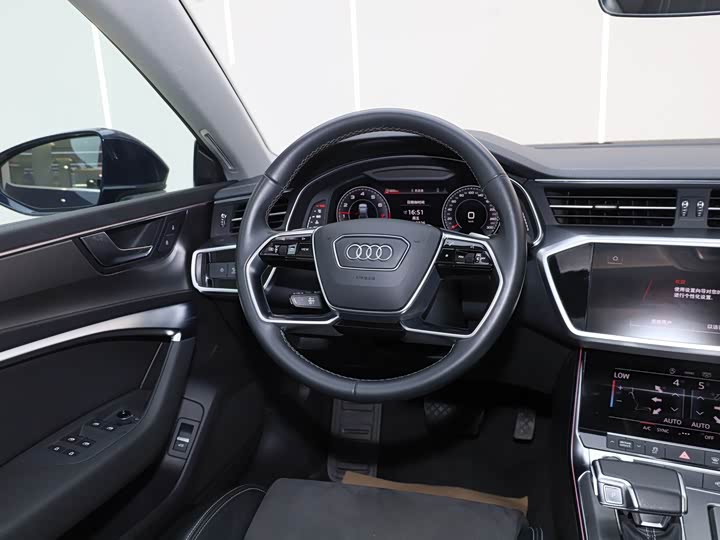 Audi A7L 2024 45TFSI S-line zhu meng xing liu jing tao zhuang