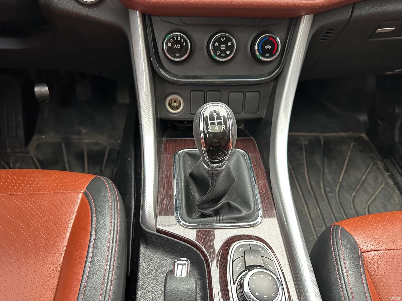 BAIC S3, 2016 12