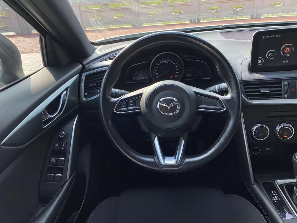Mazda CX-4
