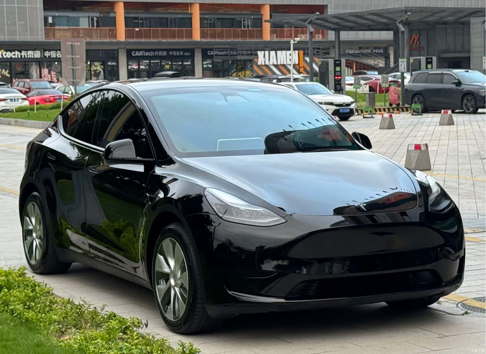 Tesla Model Y, 2022 3