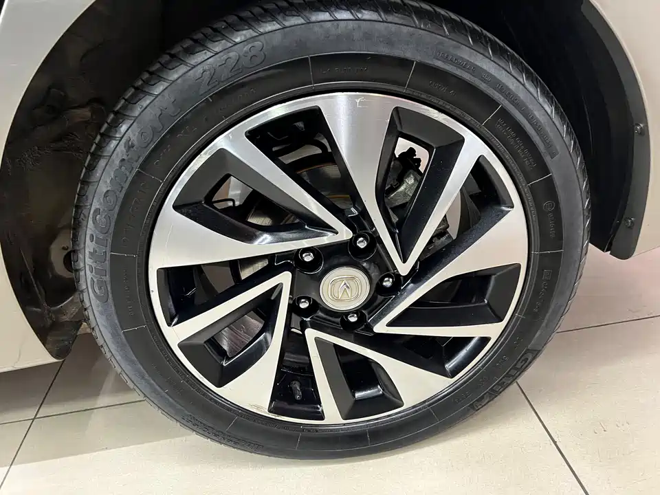 Changan Yuexiang V7