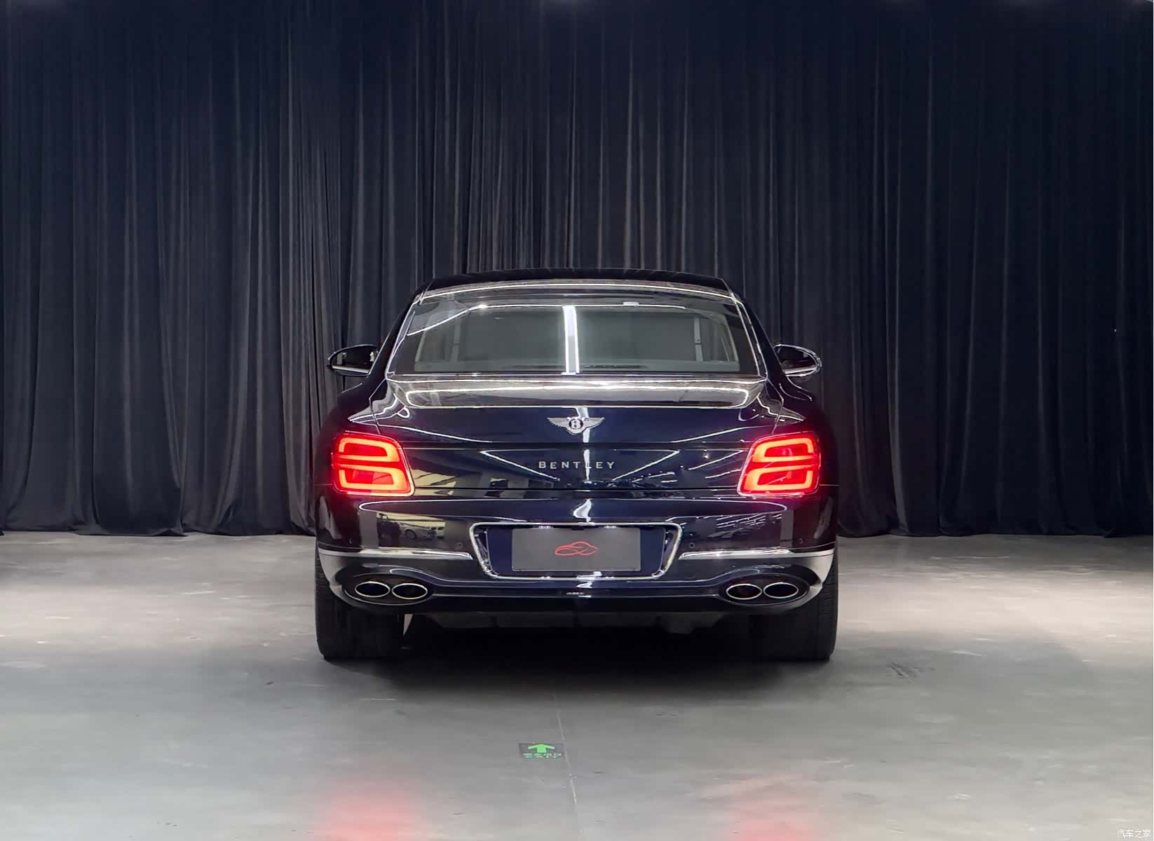 Bentley Flying Spur, 2022 4