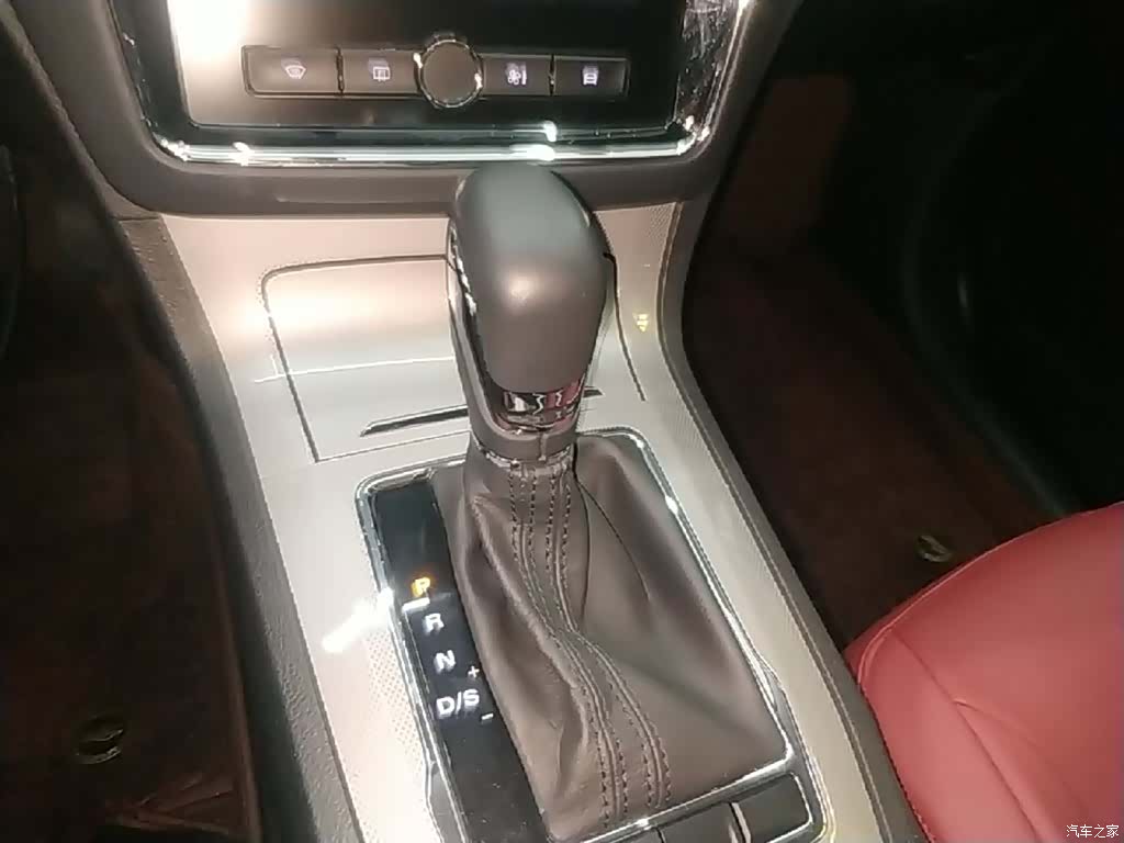 Roewe RX5, 2020 14