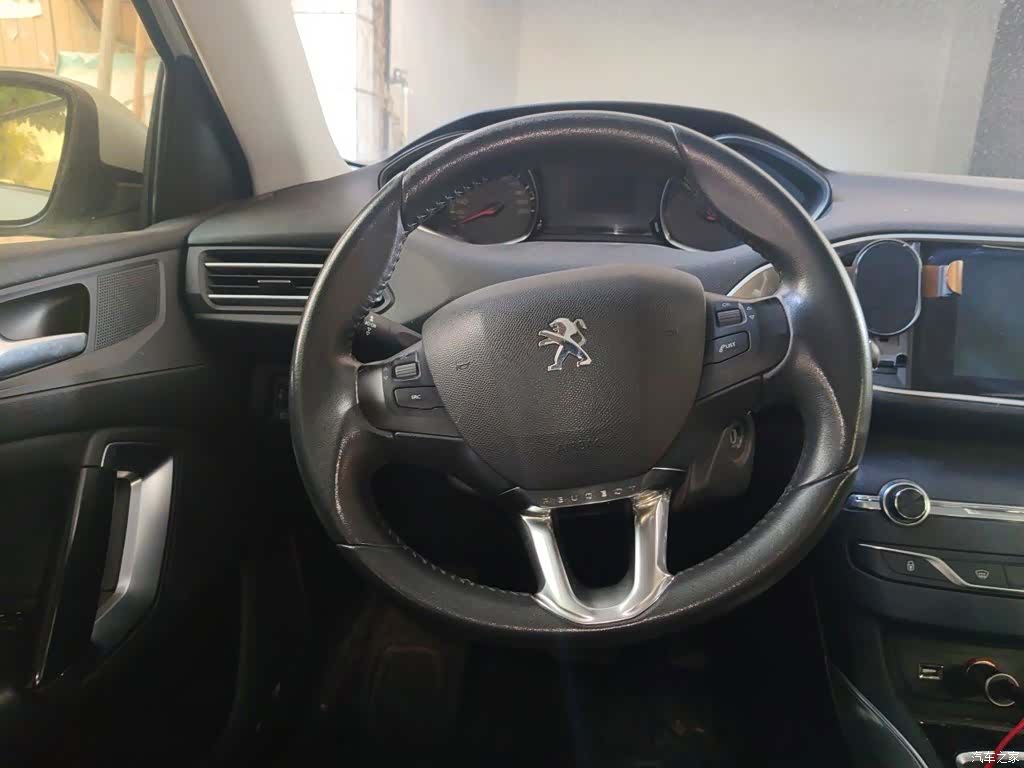 Peugeot 308, 2016 11