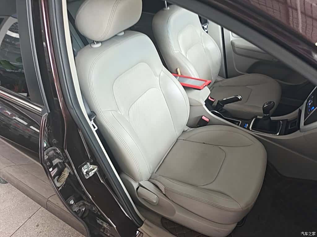 Geely Emgrand, 2015 25