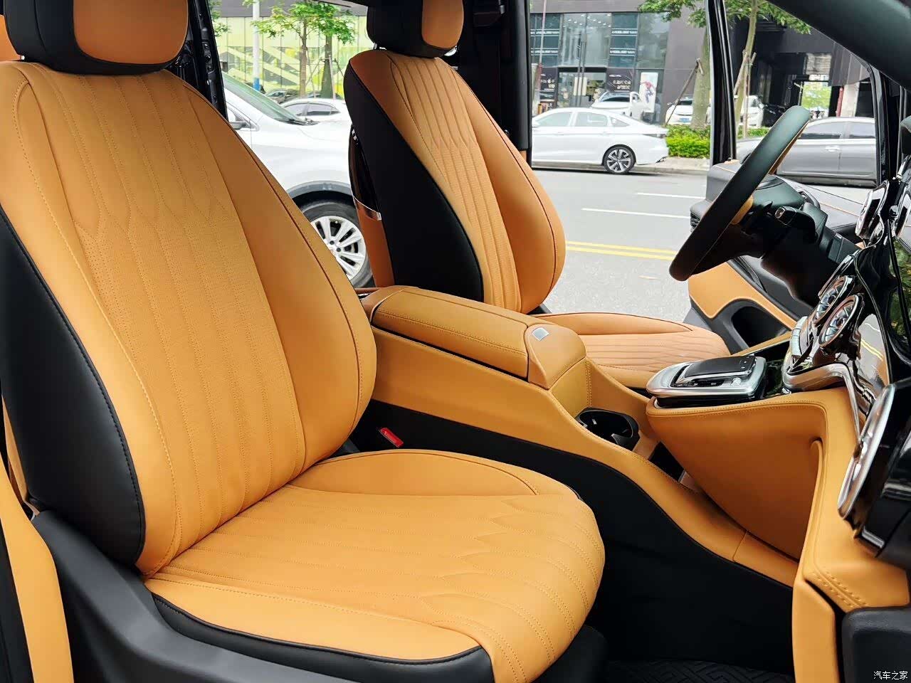 Mercedes-Benz 7, 2021 3