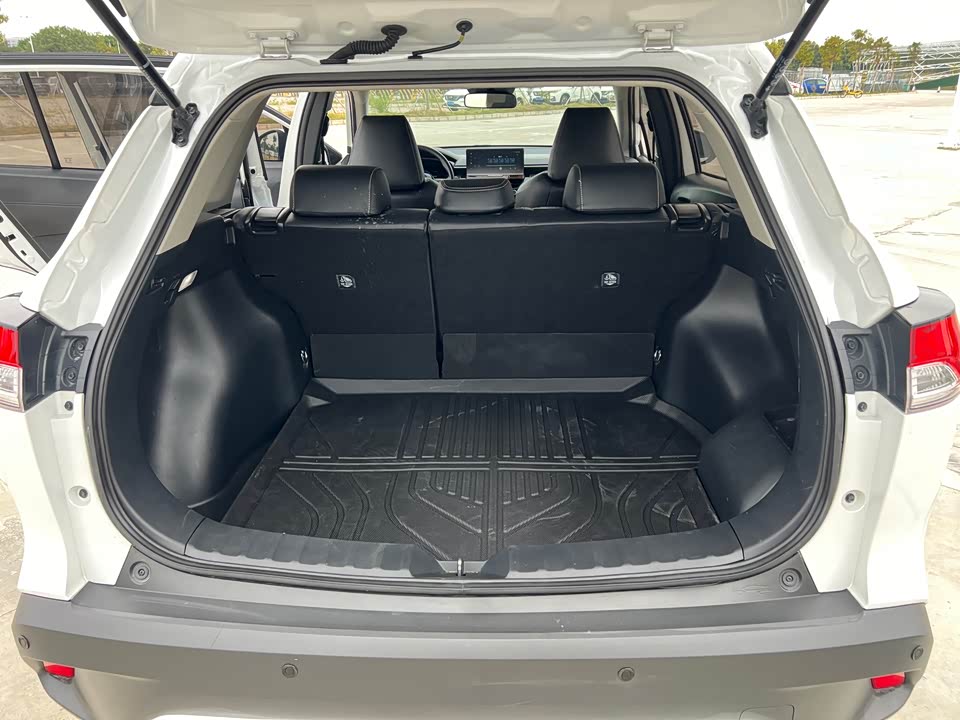 Toyota Corolla Sharp amplifier