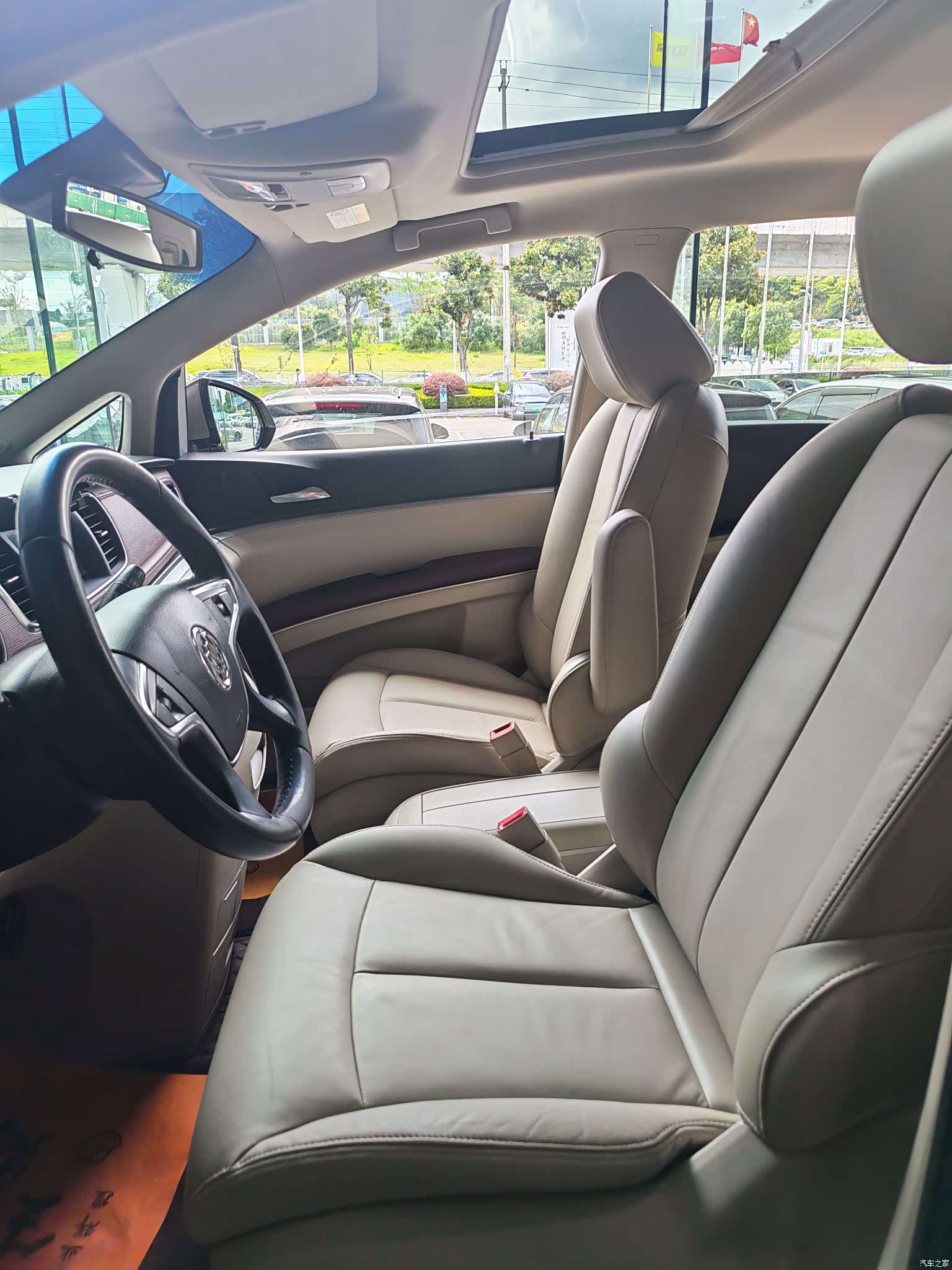 Buick GL8, 2019 6