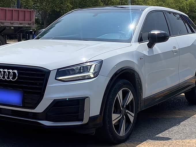 Audi Q2L Audi Q2L