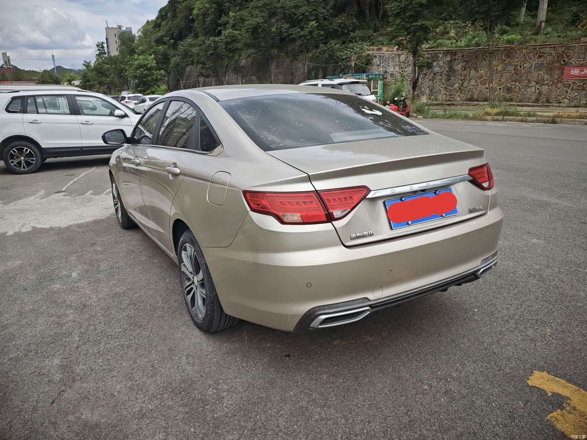 Geely Emgrand, 2018 12