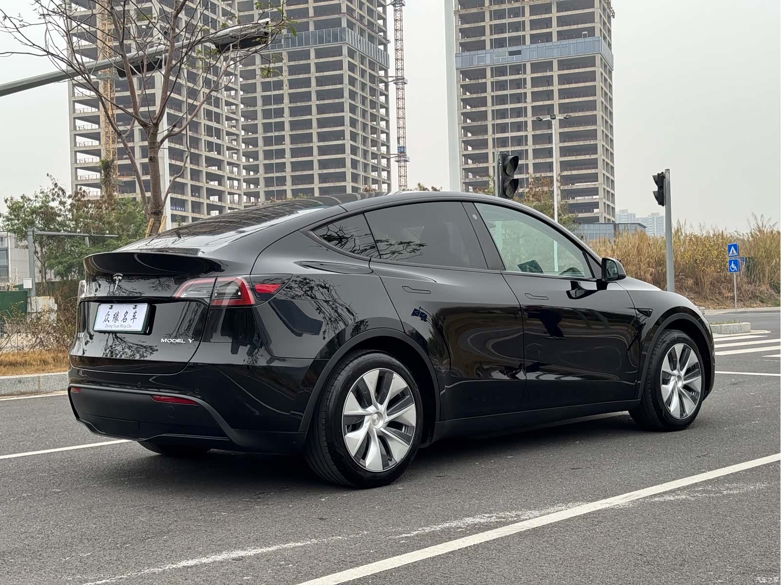 Tesla Model Y, 2023 3