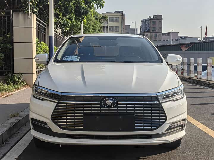 BYD Qin 2019 chu xing ban