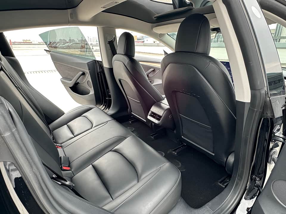 Tesla Model 3 Tesla Model 3