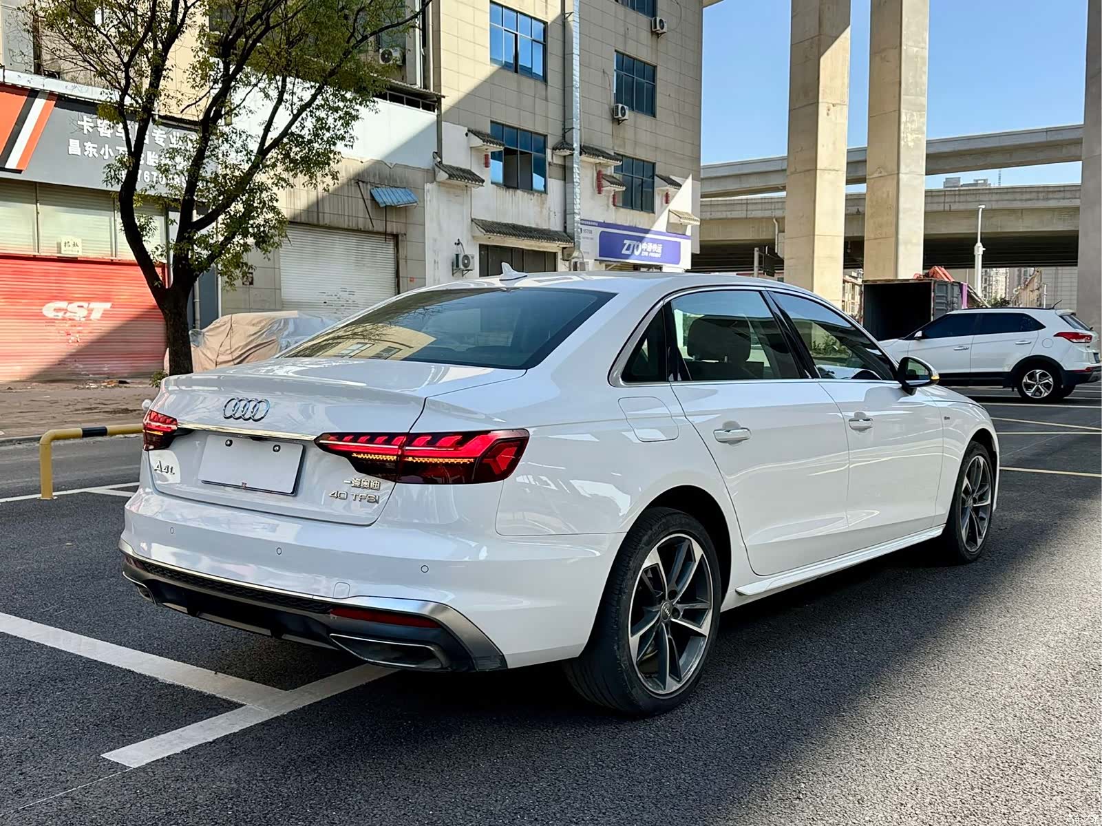 Audi A4L, 2021 8