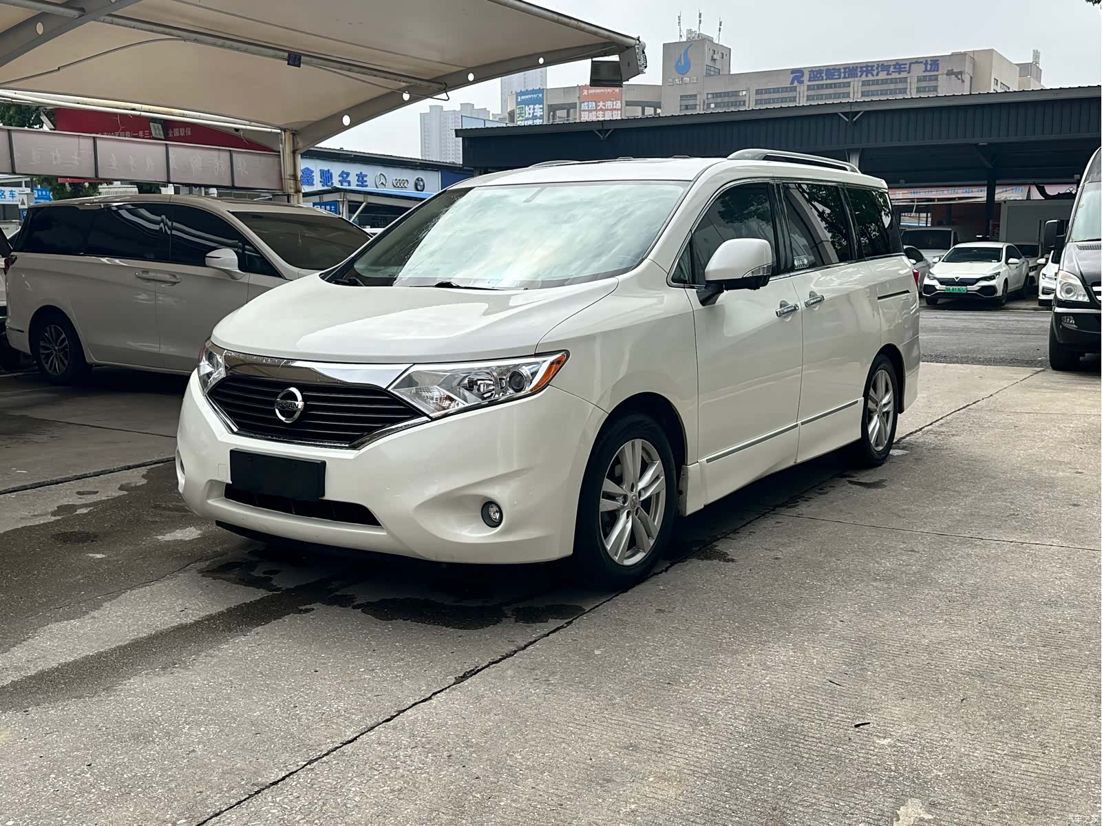 Nissan SL