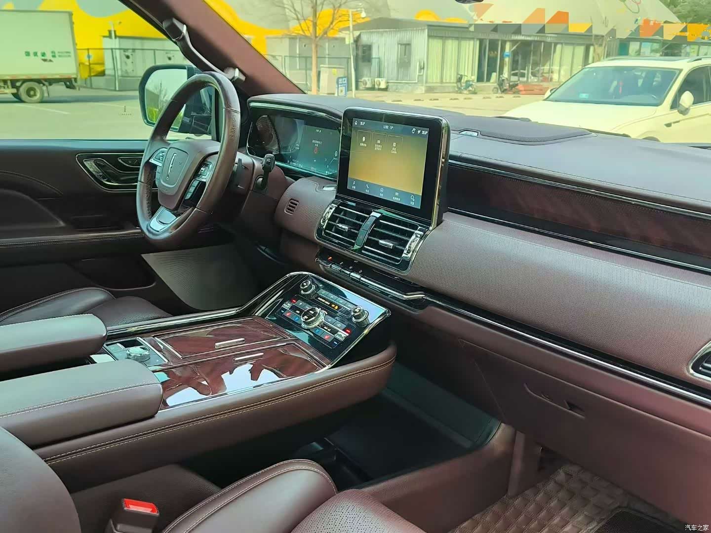 Lincoln Navigator, 2021 8