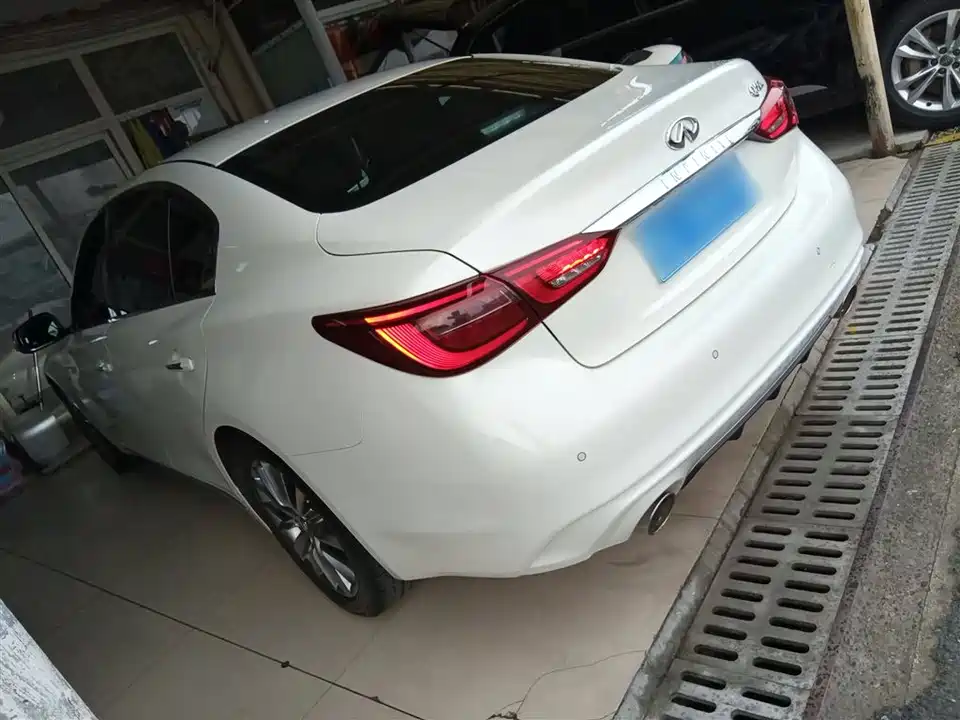 Infiniti Q50L Infiniti Q50L