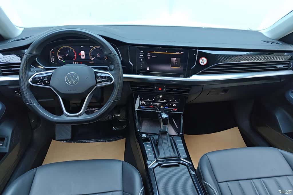 Volkswagen Passat, 2023 12
