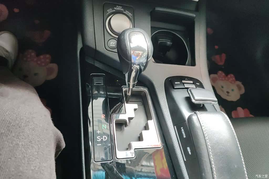 Lexus ES, 2015 16
