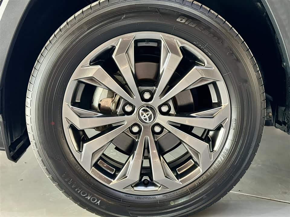 Toyota RAV4 Rongfang