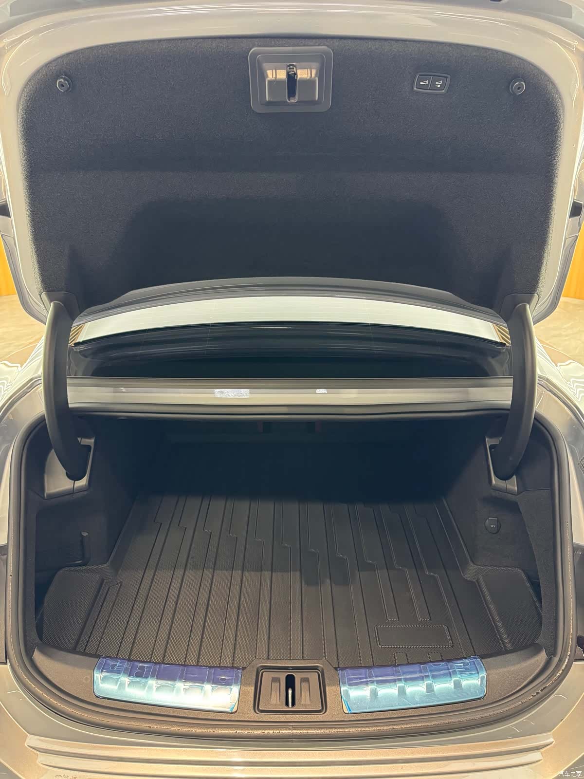 Audi e-tron, 2024 11